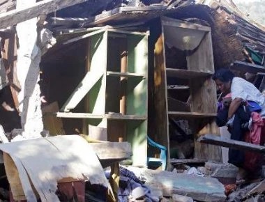 Ινδονησία: Αυξάνεται ο αριθμός θυμάτων- 321 νεκροί από το σεισμό